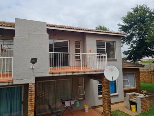Apartment for sale in Nooitgedacht, Gauteng