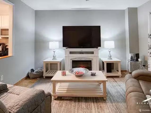 Condo for rent in Astoria