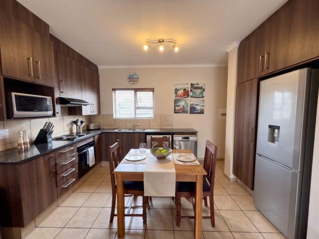 Apartment for rent in Barbeque Downs, Randburg