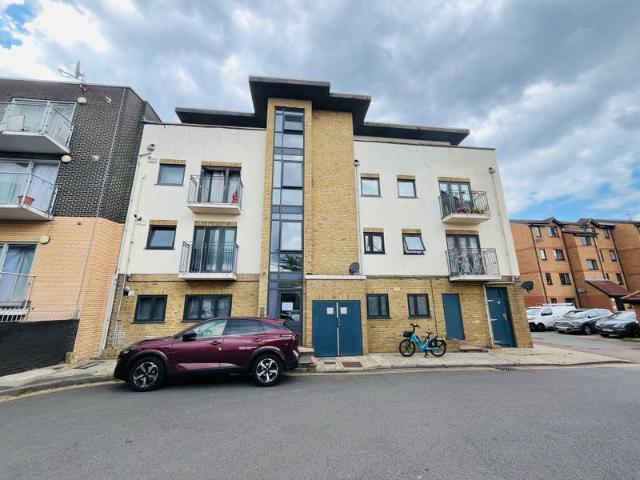 Apartment for rent in London Borough of Lewisham, New Cross