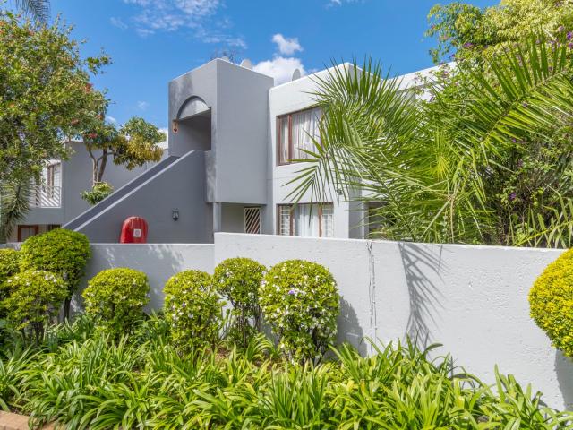 Apartment for rent in Atholl Gardens, Sandton