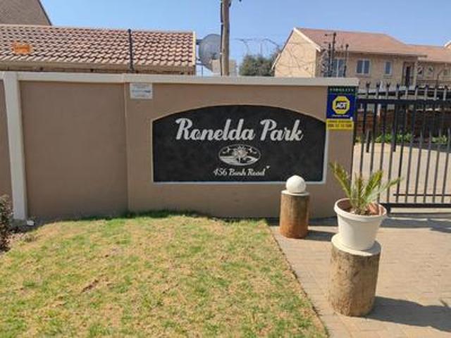 Apartment for sale in Waterkloof, Gauteng