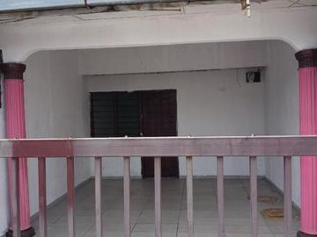 Terraced House for sale in Seri Kembangan, Majlis Bandaraya Subang Jaya