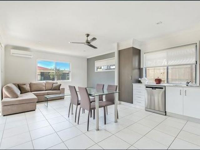 Townhouse for rent in Toombul, Queensland