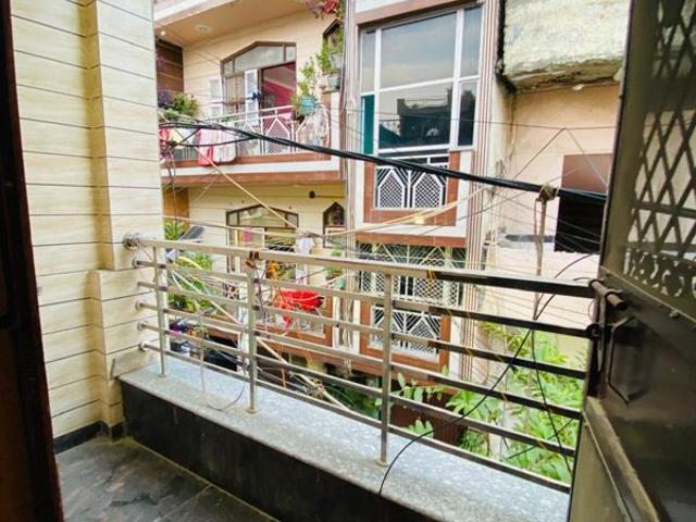 Property for rent in Deri