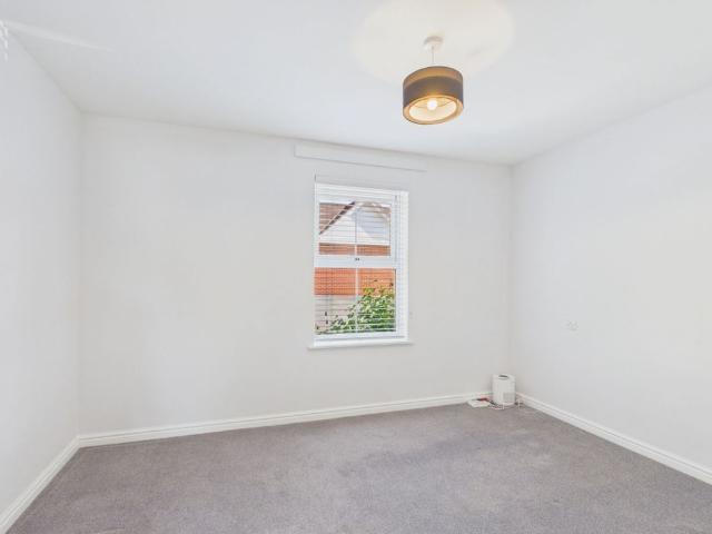 Apartment for rent in Haydon End, Abbey Mead