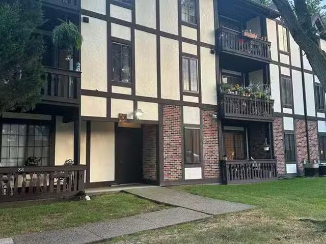 Condo for sale in Hamden