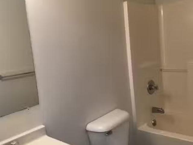 Condo for rent in Flint