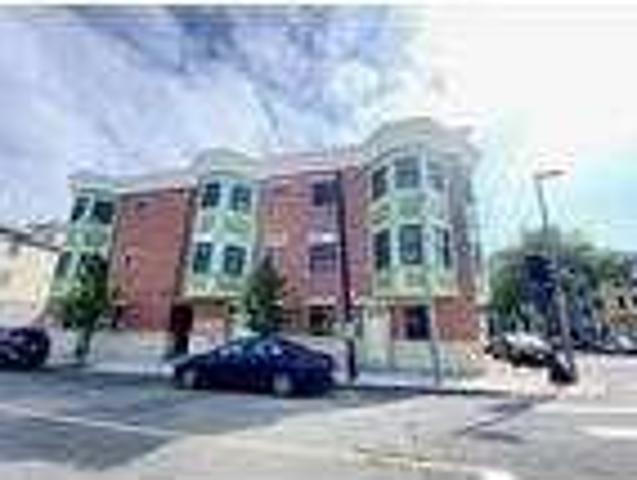 House for rent in Boston, Suffolk County
