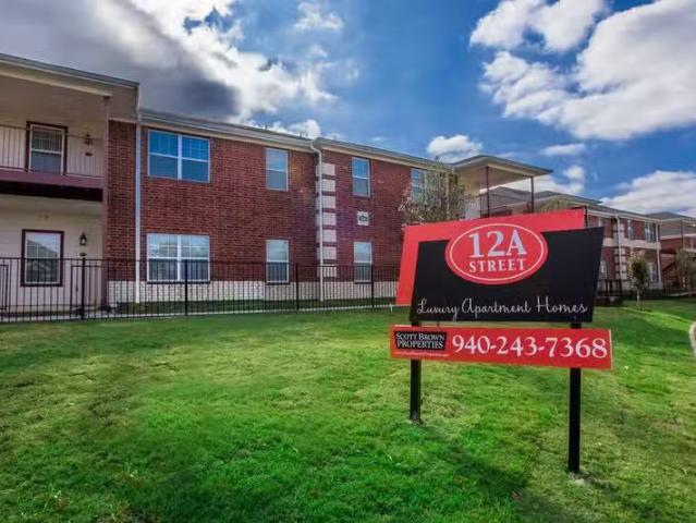 Condo for rent in Denton