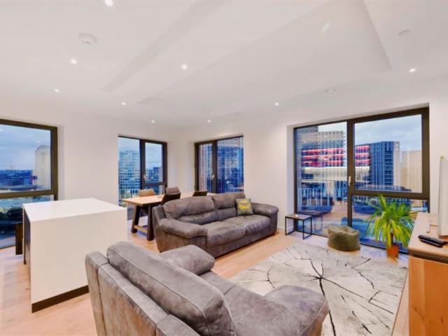 Apartment for rent in London City Island, Blackwall