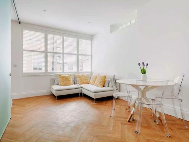 Apartment for rent in Earl's Court, Greater London