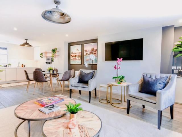 Apartment for rent in Chinatown, Greater London