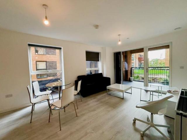 Apartment for rent in London Borough of Ealing, Greater London