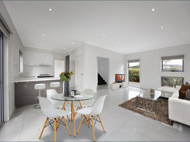 Townhouse for rent in Camerons Creek, Victoria