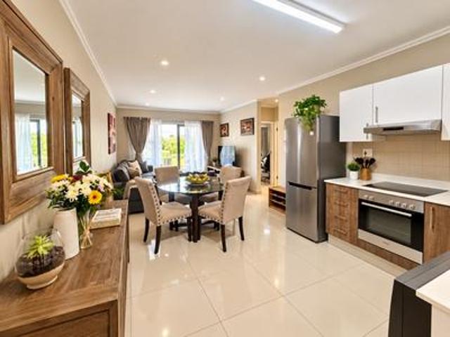 Apartment for sale in Umhlanga Rocks, eThekwini Metropolitan Municipality