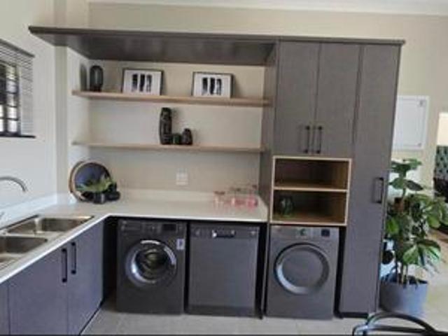 Townhouse for sale in Waterkloof, Gauteng