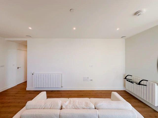 Apartment for rent in Mill Meads, Greater London