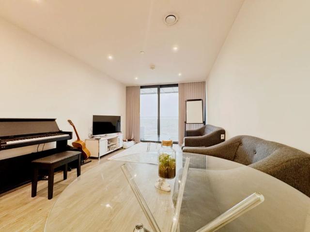 Apartment for rent in Lower Halliford, Surrey