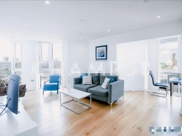 Apartment for rent in Mill Meads, Greater London