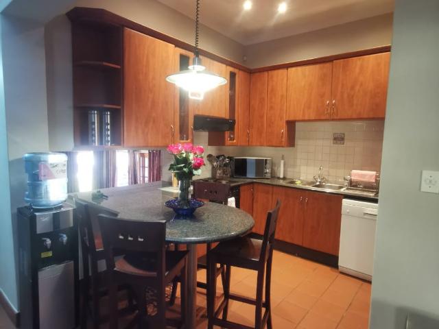 Apartment for rent in Bedfordview, City of Ekurhuleni Metropolitan Municipality