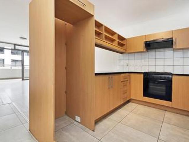 Apartment for rent in Claremont, Cape Town