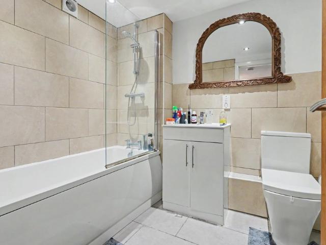 Apartment for rent in Wrenthorpe, Isle Of Man
