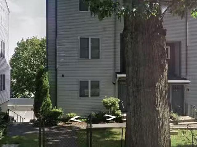 Condo for rent in Norwalk