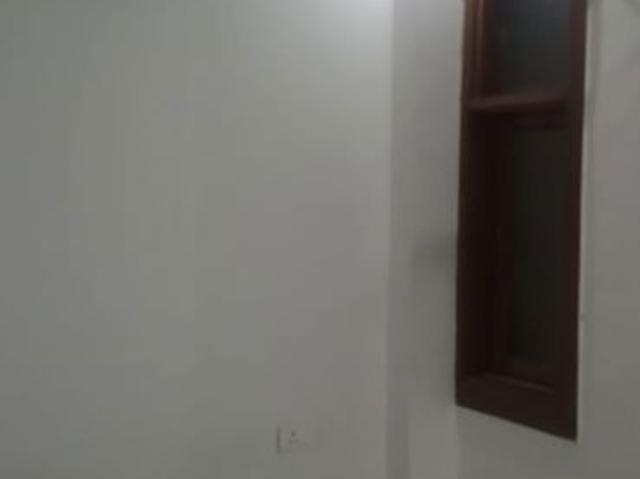 Property for rent in Deri