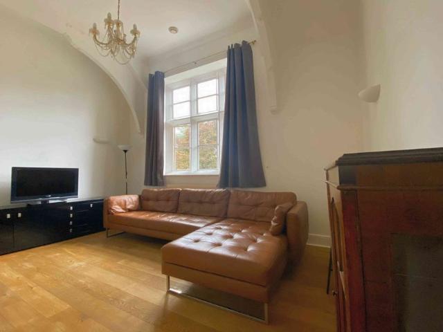 Apartment for rent in Pachesham Park, Surrey