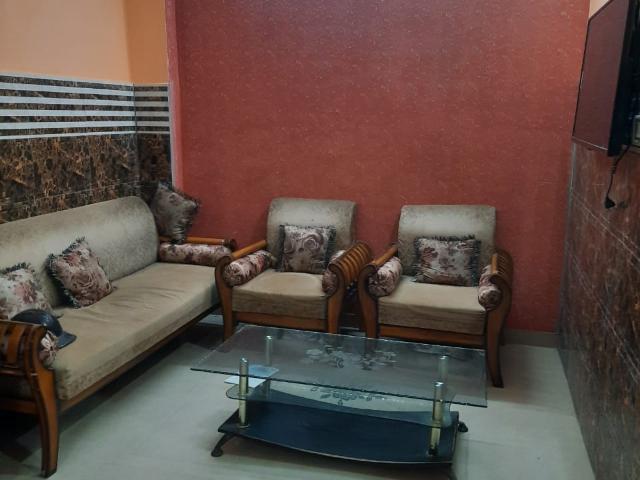 Property for rent in Deri