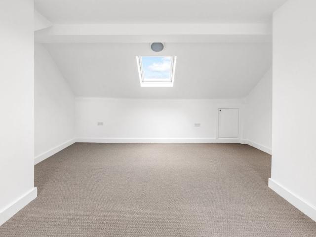 House for rent in Bush Hill Park, Greater London
