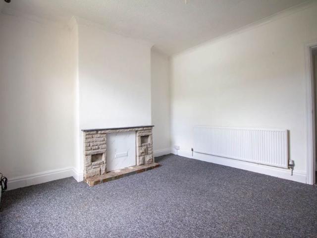 House for rent in Milnsbridge, West Yorkshire