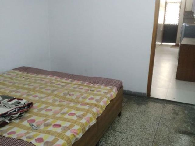 Property for rent in Deri