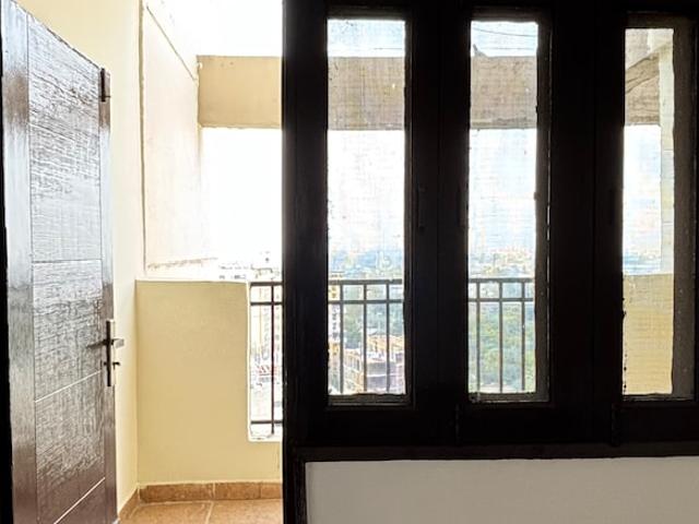 Property for rent in Deri
