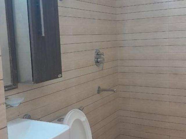 Property for rent in Deri