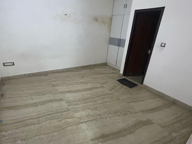 Property for rent in Deri