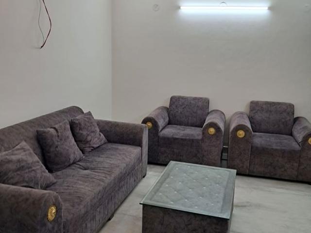 Property for rent in Deri