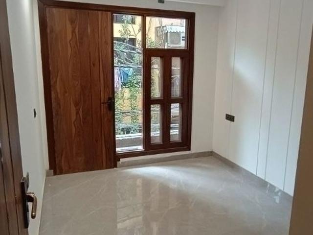 Property for rent in Deri