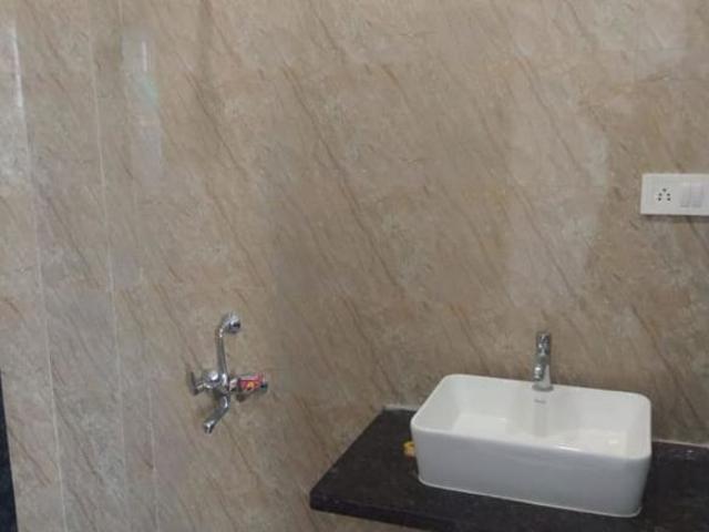 House for rent in Madya