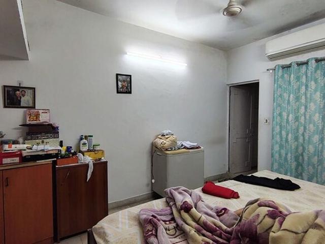 Flat for rent in Deri