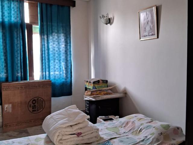 Property for rent in Deri