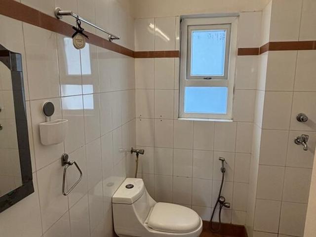 Property for rent in Deri