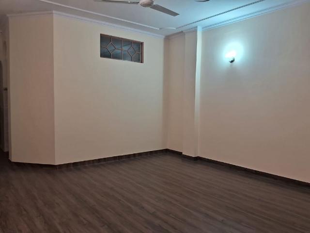Property for rent in Deri