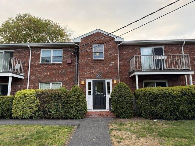 Condo for sale in Abington, Massachusetts