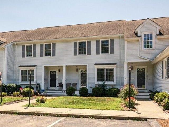 Condo for sale in Abington, Massachusetts