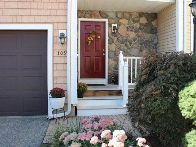 Condo for sale in Abington, Plymouth County