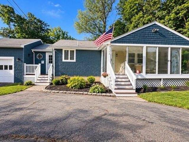 House for sale in North Abington, Abington