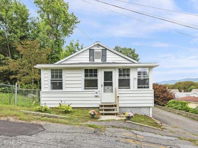 House for sale in Maple Grove, Adams