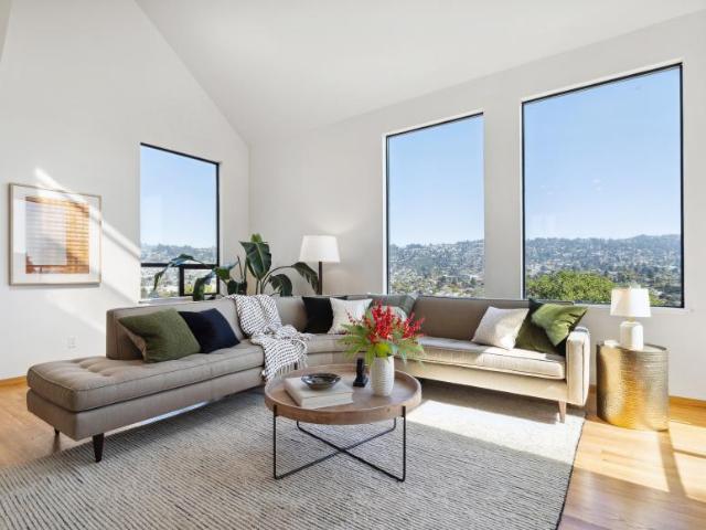 Townhouse for sale in Albany, California